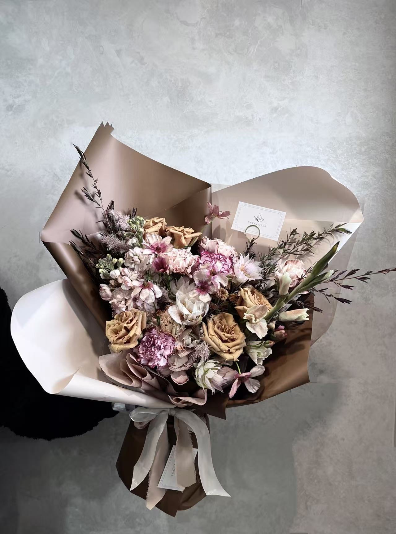 Cappuccino rose bouquet in coffee and blush tones